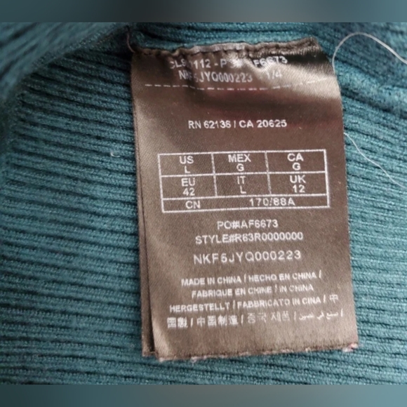 Sweatshirt by Guess - Picture 9 of 9